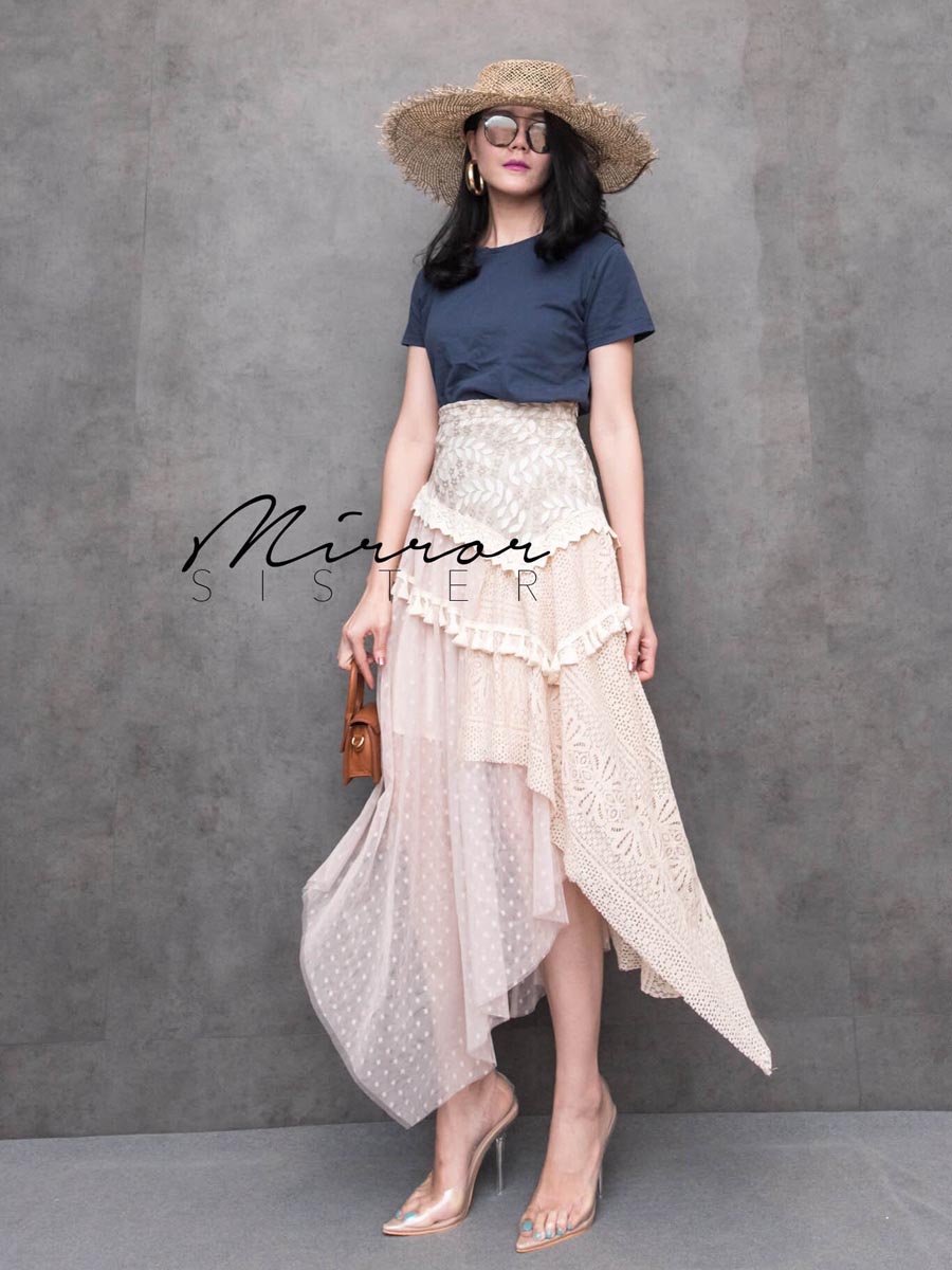 เสื้อผ้าผู้หญิง AL-diNaa-asymmetrical-LACE-SKiRT-3