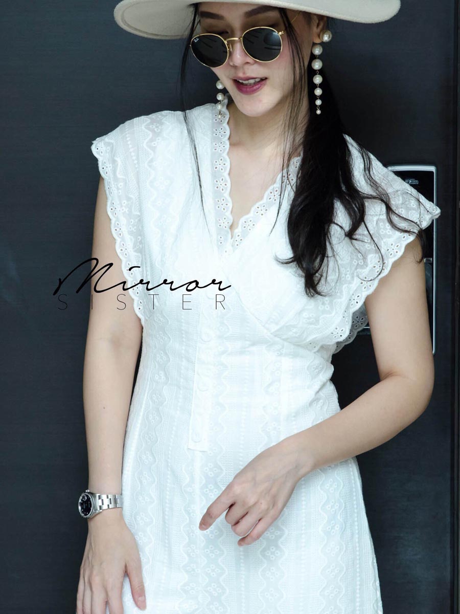 เสื้อผ้าผู้หญิง Minna-Lace-EMBRoiDed-jumpSUiT-3