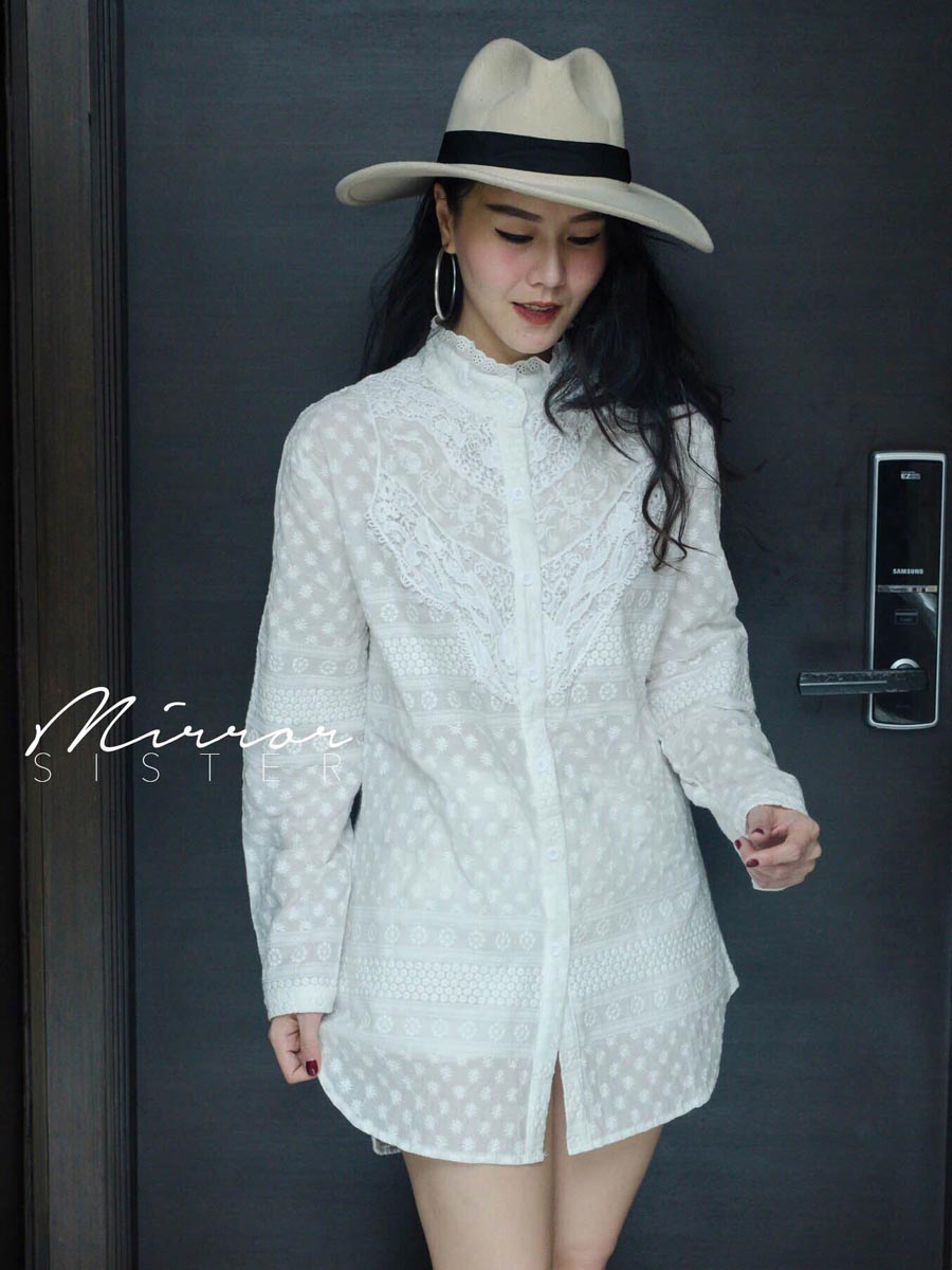 เสื้อผ้าผู้หญิง Snow-Whip-Embroidered-Dress-Shirt-2